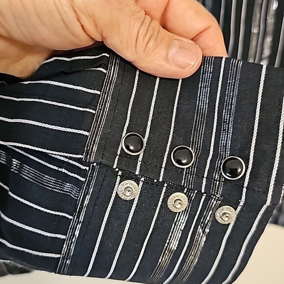 Wrangler Western Shirt size small - Picture 4 of 8